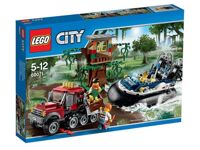 Bộ xếp hình Tàu đệm khí truy bắt Lego City 60071