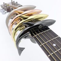 Capo guitar cá mập gc30