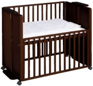 Cũi đa năng Aprica Shiawase Bed