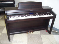 Đàn piano điện Roland KR-570