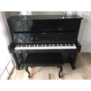 Đàn piano EaveStaff