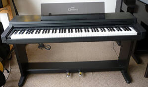 Đàn piano Yamaha Clavinova CLP-550 - Hàng cũ