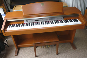 Đàn piano Yamaha CLP-130