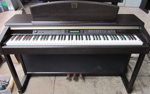 Đàn Piano Yamaha CLP-170