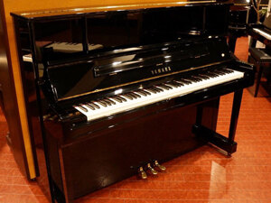 Đàn Piano Yamaha YU10