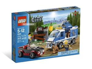 Bộ xếp hình Xe chuyên chở chó nghiệp vụ Lego City 4441