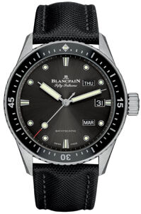 Đồng hồ nam Blancpain Bathyscaphe Quantième Annuel 5071 1110 B52A