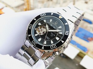 Đồng hồ nam Bulova 98A105