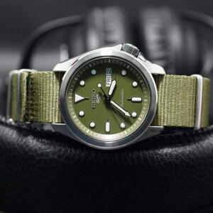 Đồng hồ nam Seiko SRPE65K1S