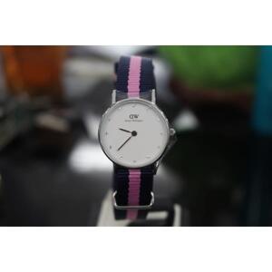 Đồng hồ nữ Daniel Wellington DW00100073