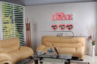 Đồng hồ treo tường Love tạo cho không gian ấm áp và hạnh phúc hơn M8164