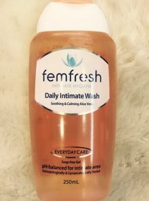 Dung dịch vệ sinh phụ nữ Femfresh