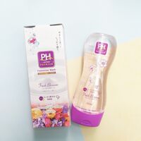 Dung dịch vệ sinh phụ nữ pH Care 150mL