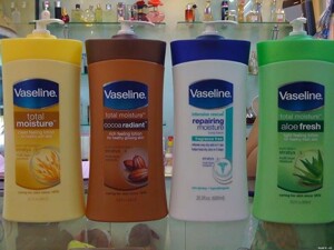 Dưỡng thể Vaseline 725ml