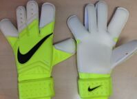 Găng tay thủ môn Nike Vapor Grip 3 Volt