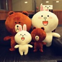 Gấu bông Brown và thỏ bông Cony