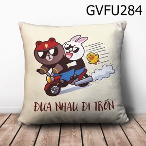 Gối vuông Đưa nhau đi trốn - GVFU284