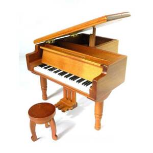 Hộp nhạc Piano gỗ