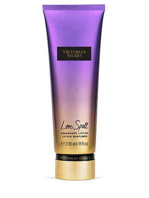 Kem dưỡng thể Victoria's Secret Love Spell