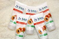 Kem tẩy tế bào chết hương mơ St.Ives Fresh Skin