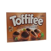 Kẹo mềm phủ socola nhân hạt dẻ Toffifee 125g