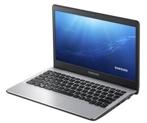 Laptop Samsung Series 3 (NP300U1A-A01US) - Intel Core i3-2357M 1.3GHz, 4GB RAM, 320GB HDD, VGA Intel HD 3000, 11.6 inch