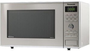 Lò vi sóng Panasonic NN-GD371M (NN-GD371MUYE) - 23 lít, 950W, có nướng