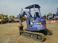 Máy xúc đào mini bánh xích KOMATSU PC20UU-3