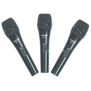 Micro karaoke có dây SM606