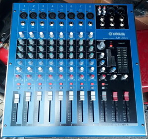 Mixer bàn Yamaha MG80