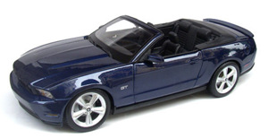 Mô hình Ford Mustang GT Convertible Maisto 31158 (A/ B)