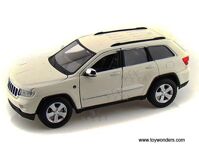 Mô hình xe Jeep Grand Cherokee Laredo tỉ lệ 1/24 Maisto 31205 - màu đỏ/ be