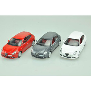 Mô hình xe Alfa Romeo Giulietta 1:32