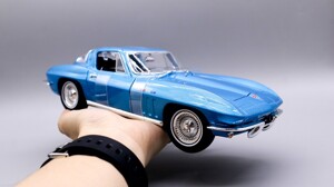 Mô hình xe Chevrolet Corvette 1965 1:18 Maisto