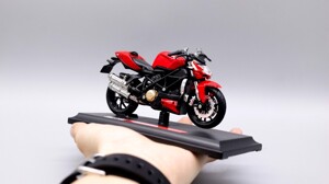 Mô hình xe Ducati Streetfighter S 1:18 Maisto