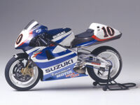 Mô hình xe mô tô 1/12 SCALE SUZUKI RGV-Γ 14081