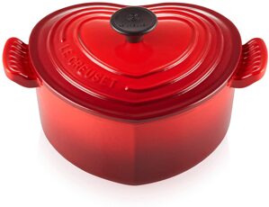 Nồi gang LeCreuset Heart Casserole Cerise 20cm