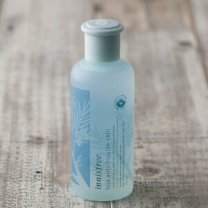 Nước hoa hồng dành cho da mụn Innisfree Jeju Bija Trouble Skin