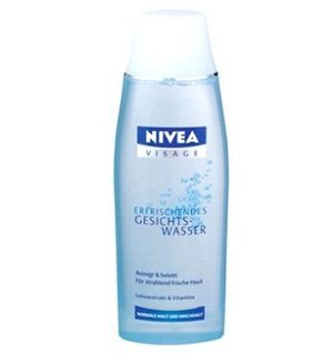 Nước hoa hồng Nivea Aqua Effect cho da dầu