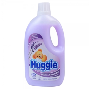 Nước xả vải White Lavender Huggie 2L