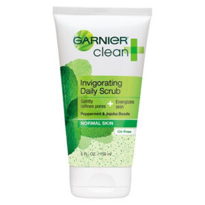 Sữa rửa mặt Garnier Clean Invigorating Daily Scrub