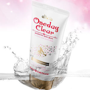 Sữa rửa mặt trắng sáng da One Day Clear