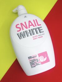 Sữa tắm trắng da Snail White - 800ml