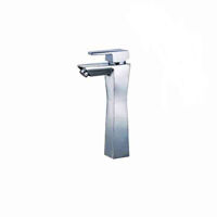 Vòi rửa lavabo nóng lạnh Caesar BT642C