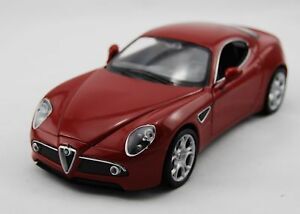 Xe mô hình Alfa Romeo 8C Competizione 1:24 Welly