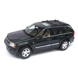 Mô hình xe 2005 Jeep Grand Cherokee tỉ lệ 1/18 Maisto 31119