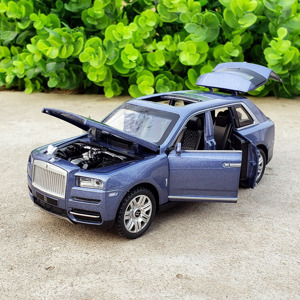 Xe mô hình Rolls Royce Cullinan 1:32