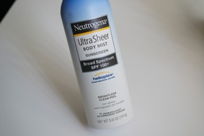 Xịt chống nắng Neutrogena Ultra Sheer Body Mist Sunscreen Boad Spectrum SPF 100+ 141g