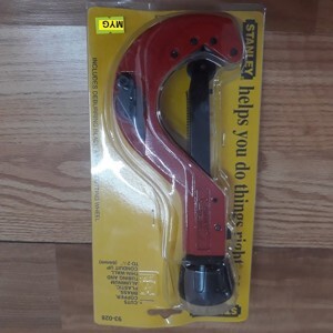 Dao cắt ống Stanley 93-028 (6-64mm)