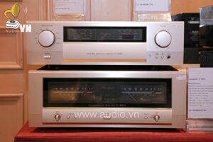 Accuphase C 2120 Stereo Control Center